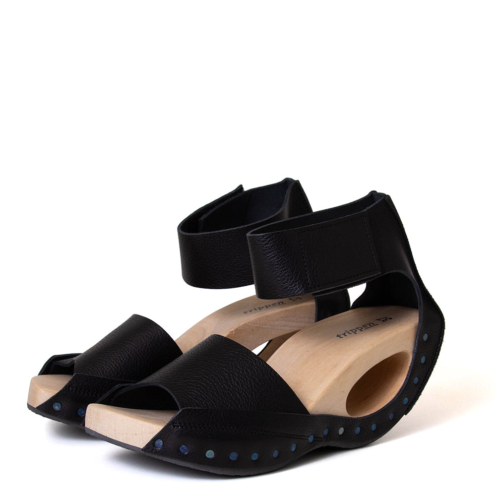 Gust Women's Leather Sandal