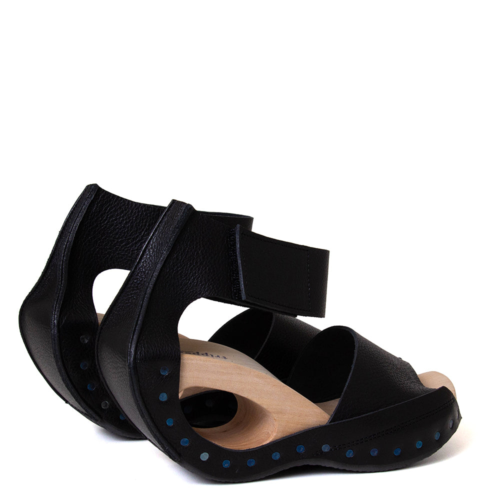 Gust Women's Leather Sandal