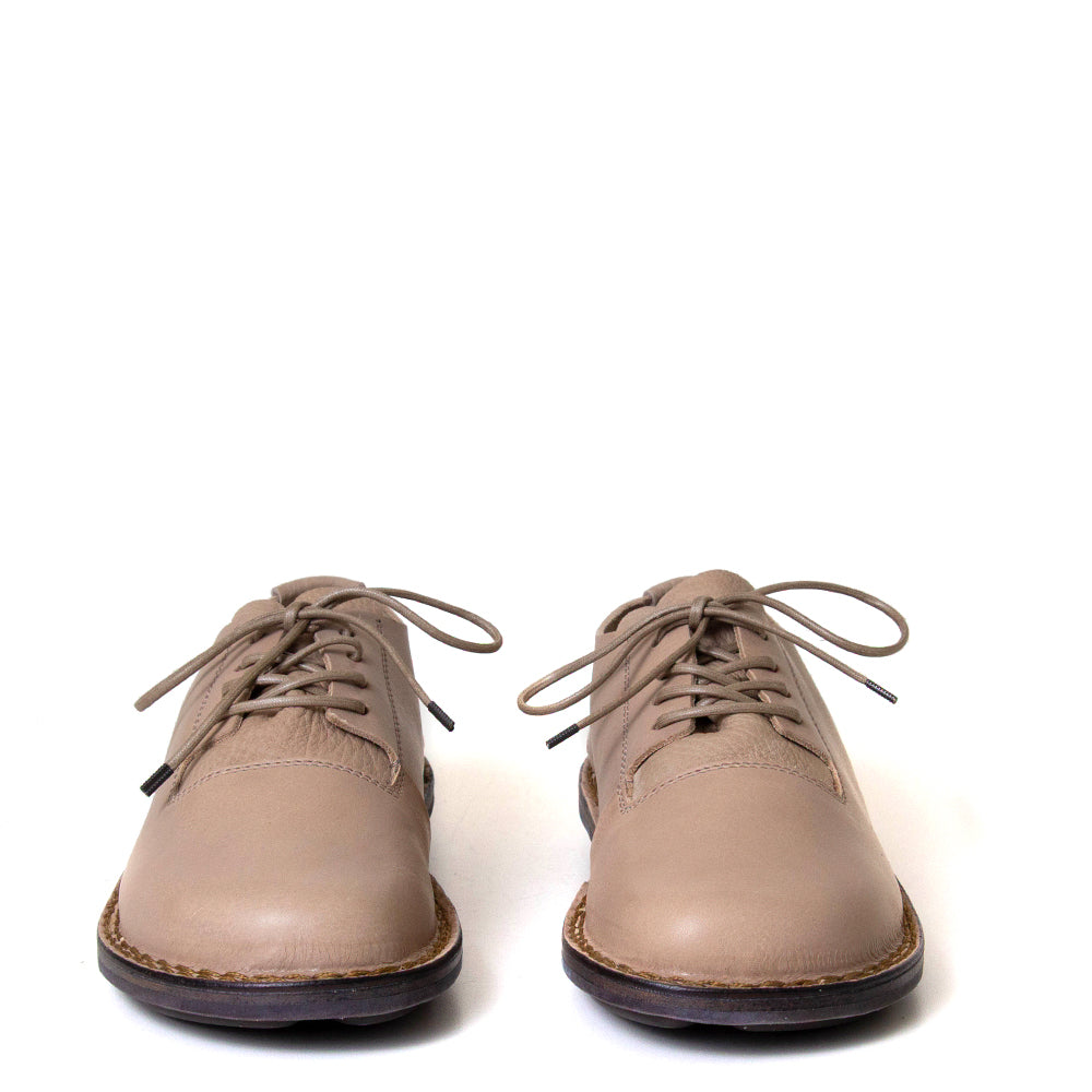 Trippen Insight. Women's light leather lace-up shoe. Made in Germany. 