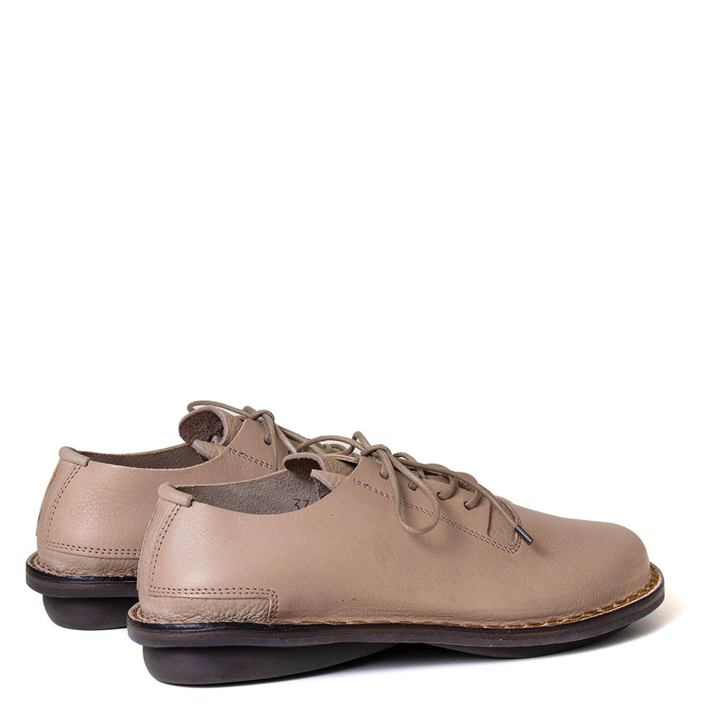 Trippen Insight. Women's light leather lace-up shoe. Made in Germany. 