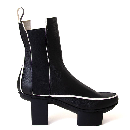 Turbine Women's Leather Chelsea Boot