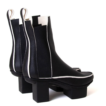 Turbine Women's Leather Chelsea Boot