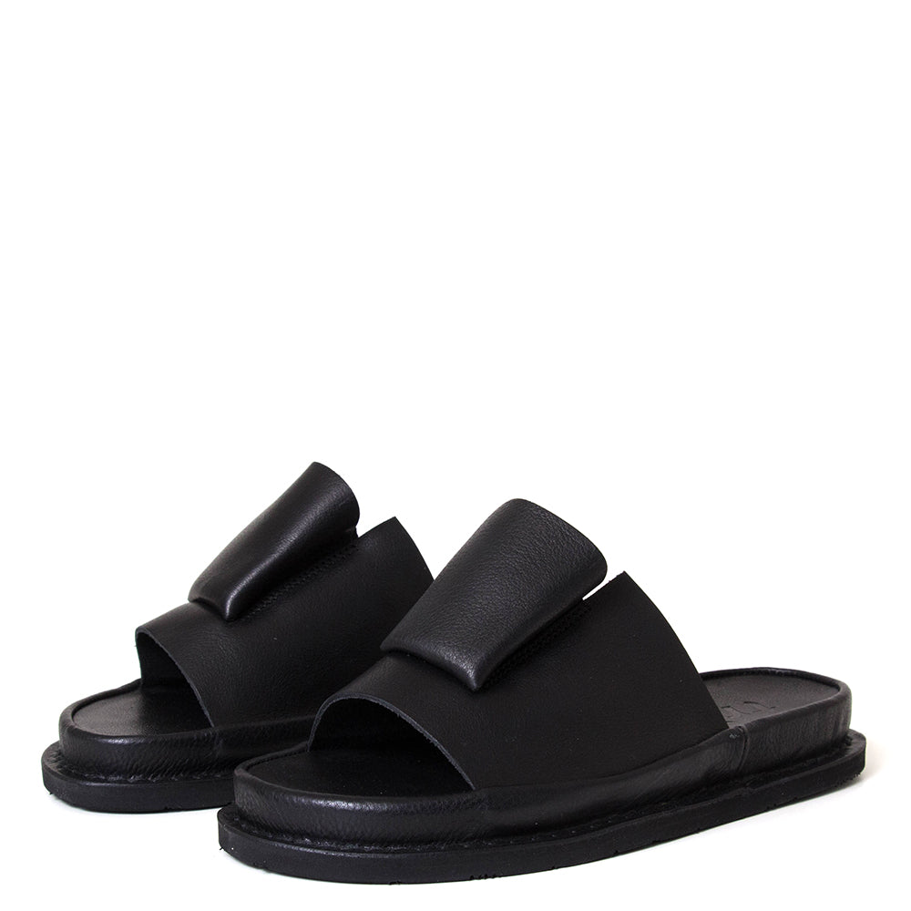 Unfurl Women's Leather Sandal