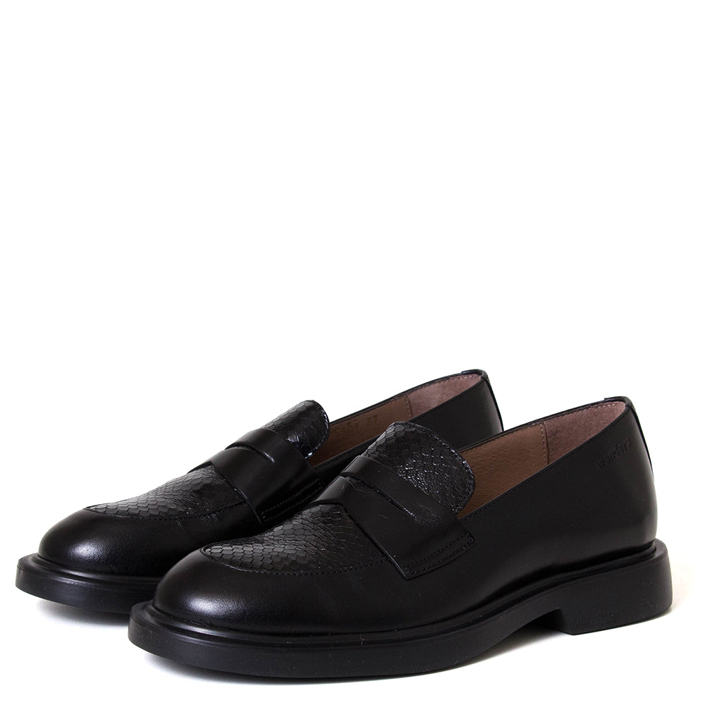 Caceres Women's Leather Loafer