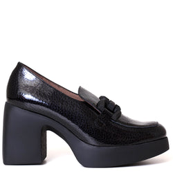 Wonders H-4941. Women's high-shine black leather 3" pump. Made in Spain. Side view.