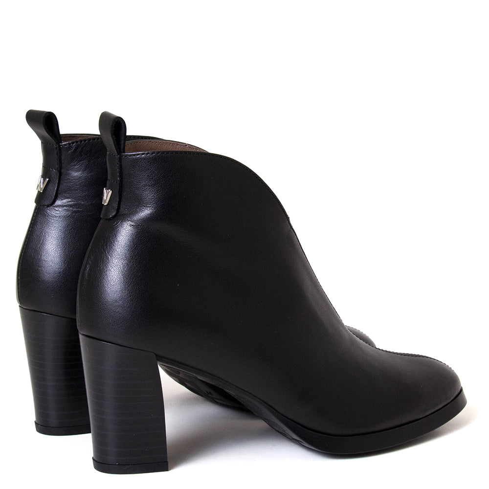 Ecija Women's Leather Boot