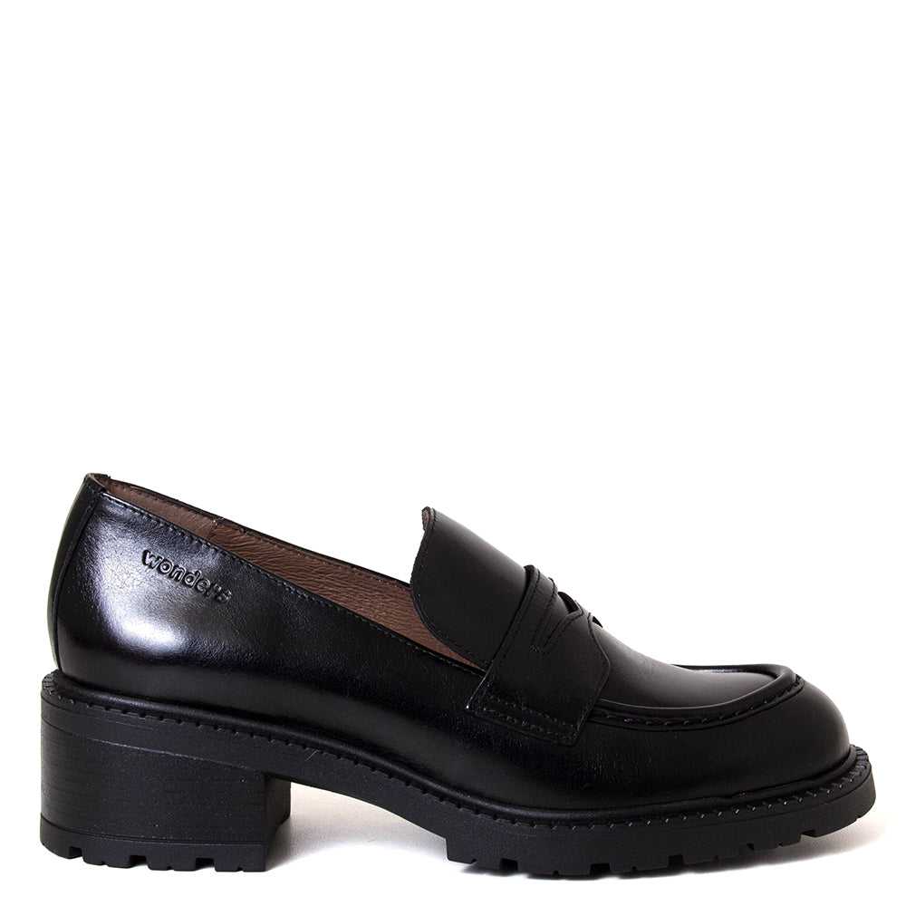 Guada Women's Leather Loafer Pump