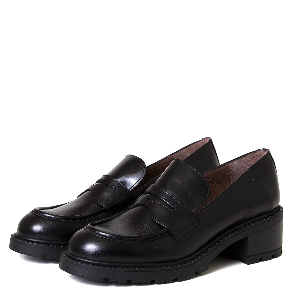 Guada Women's Leather Loafer Pump