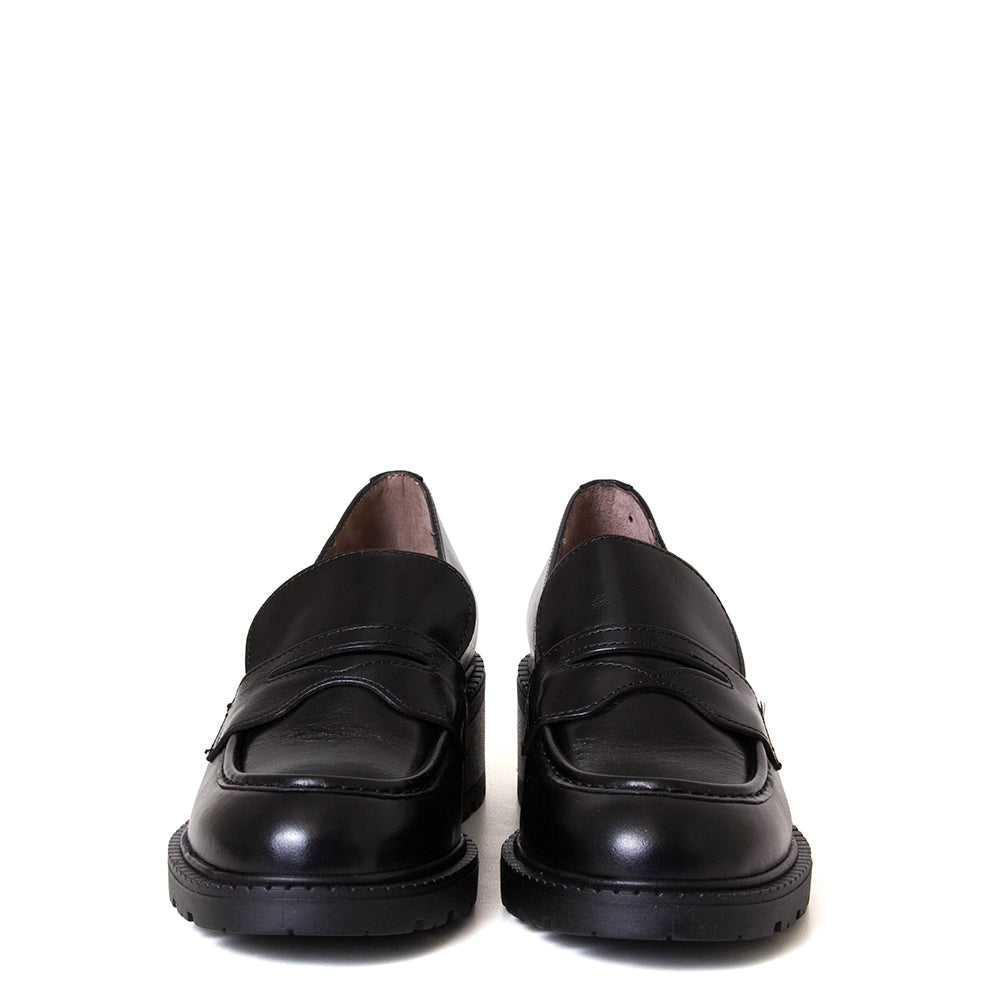 Guada Women's Leather Loafer Pump