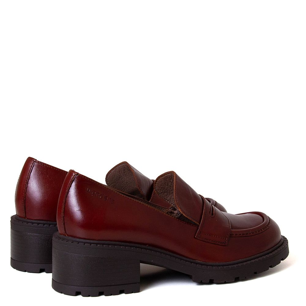 Guada Women's Leather Loafer Pump