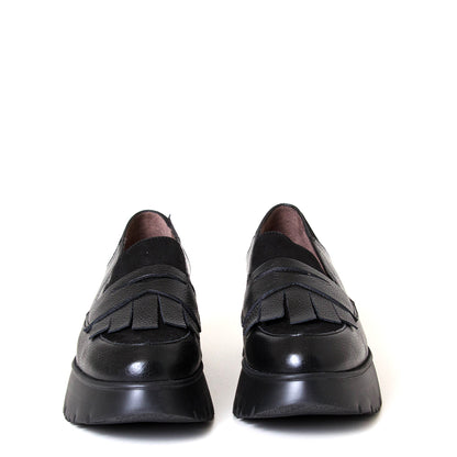 Wonders C-7312 Medianoche. Women's 2" platform black leather loafer.