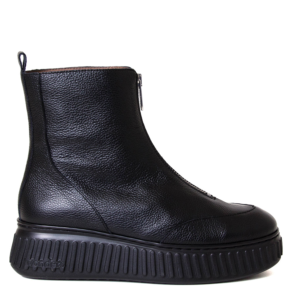 Villanueva Women's Leather Wedge Boot