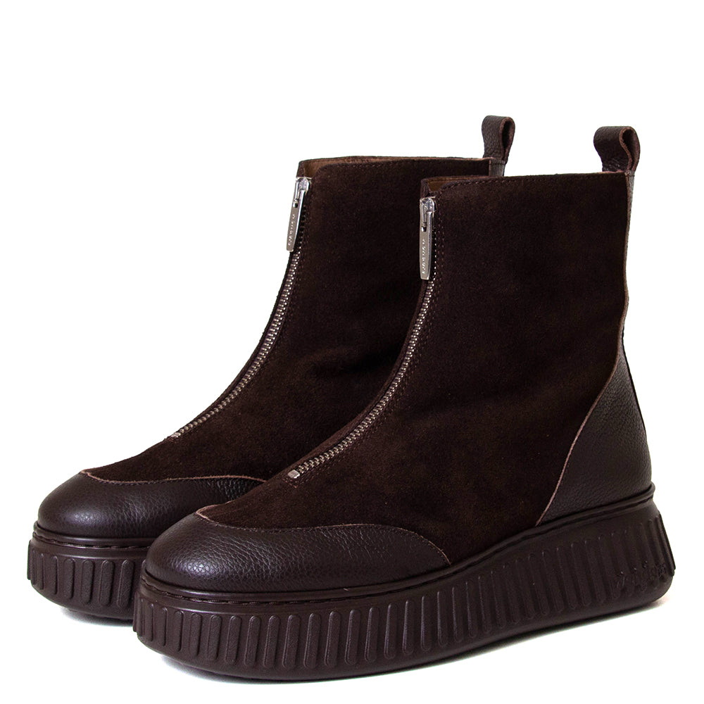 Villanueva Women's Leather Wedge Boot