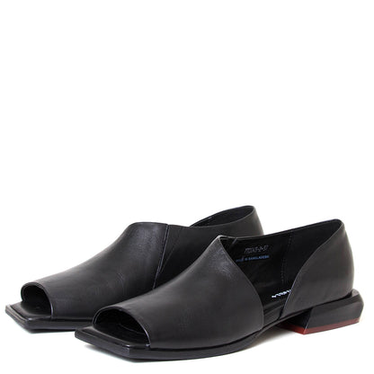 Yuki Women's Leather Sandal