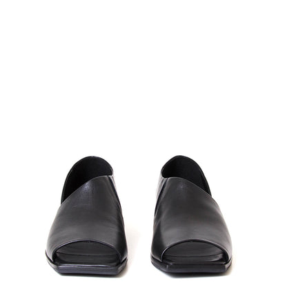 Yuki Women's Leather Sandal
