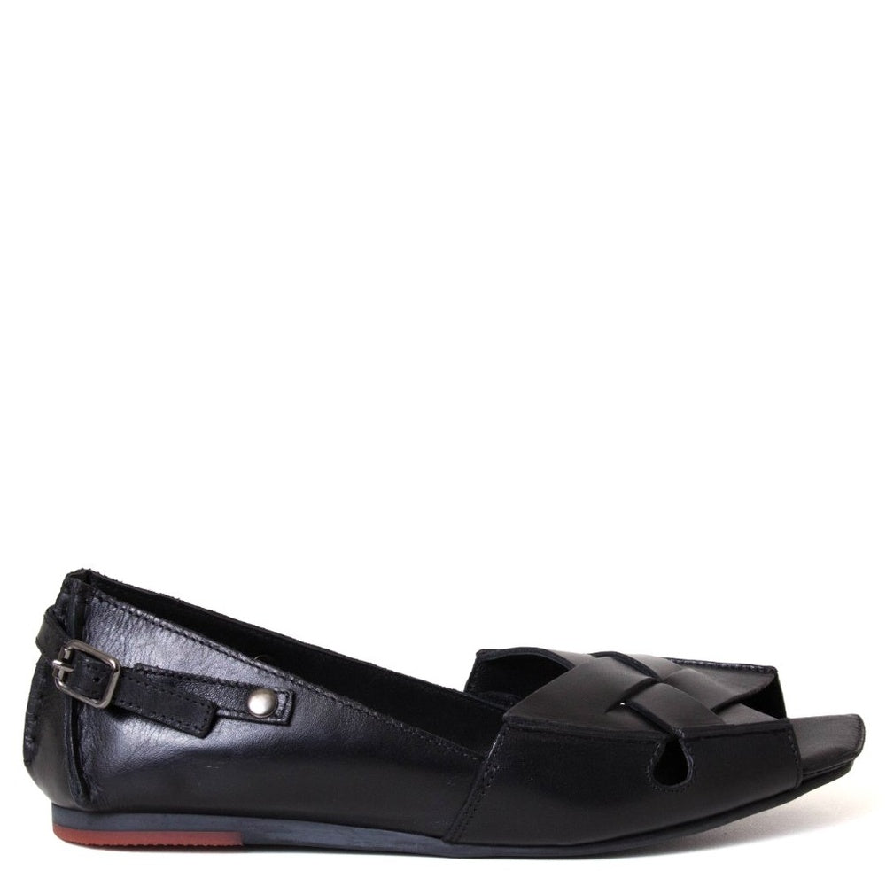 Nari Women's Leather Flat