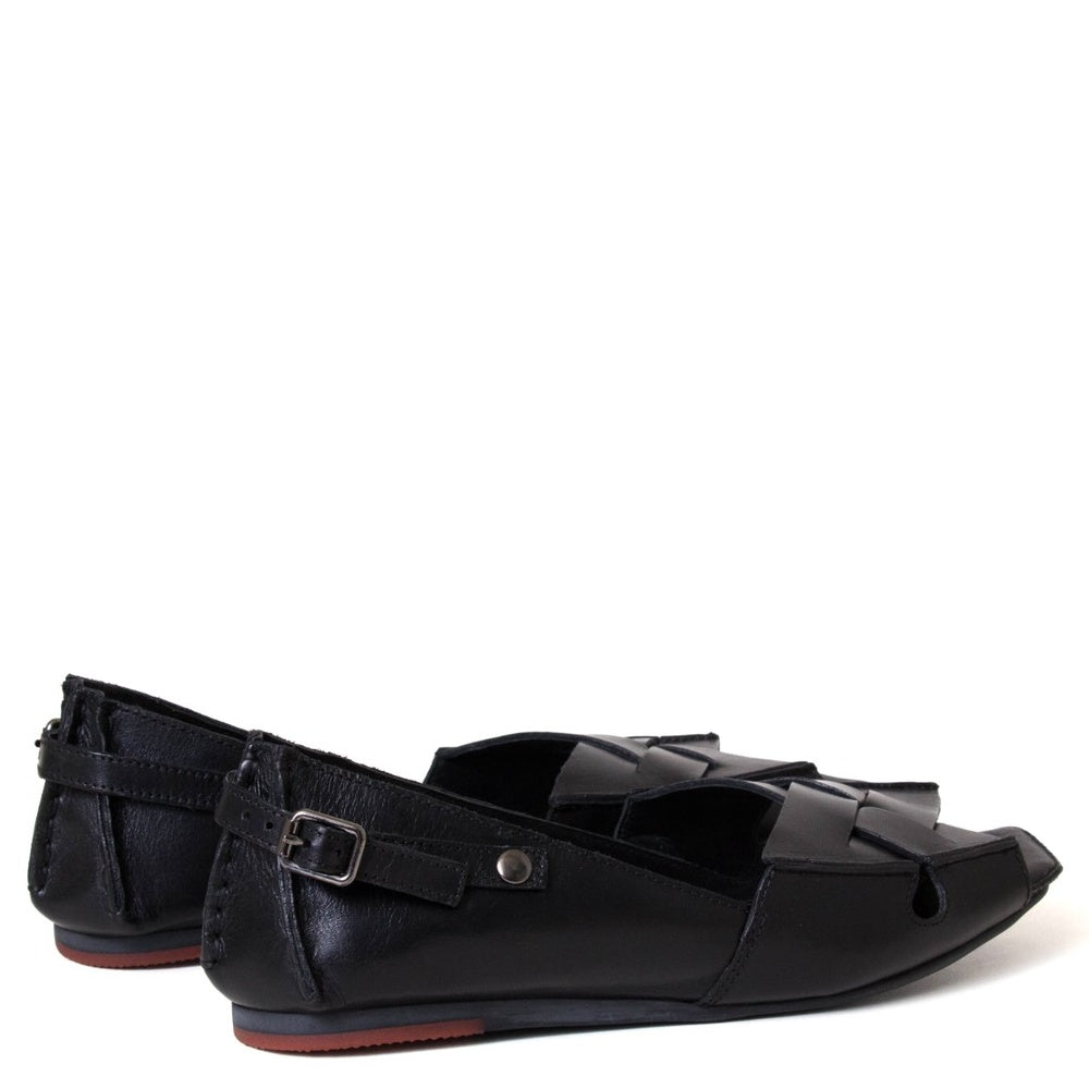 Nari Women's Leather Flat