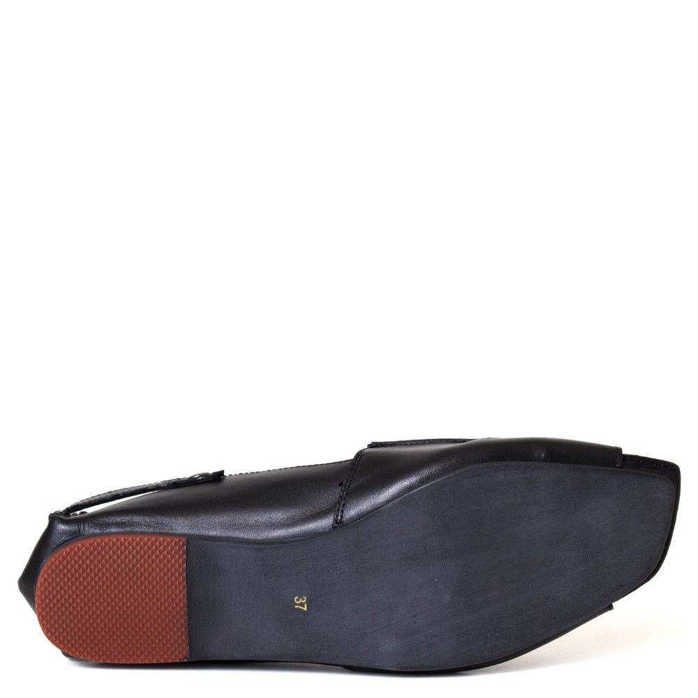 Nari Women's Leather Flat