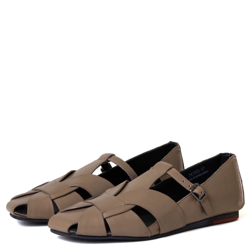 Hana Women's Leather Closed-Toe Sandal