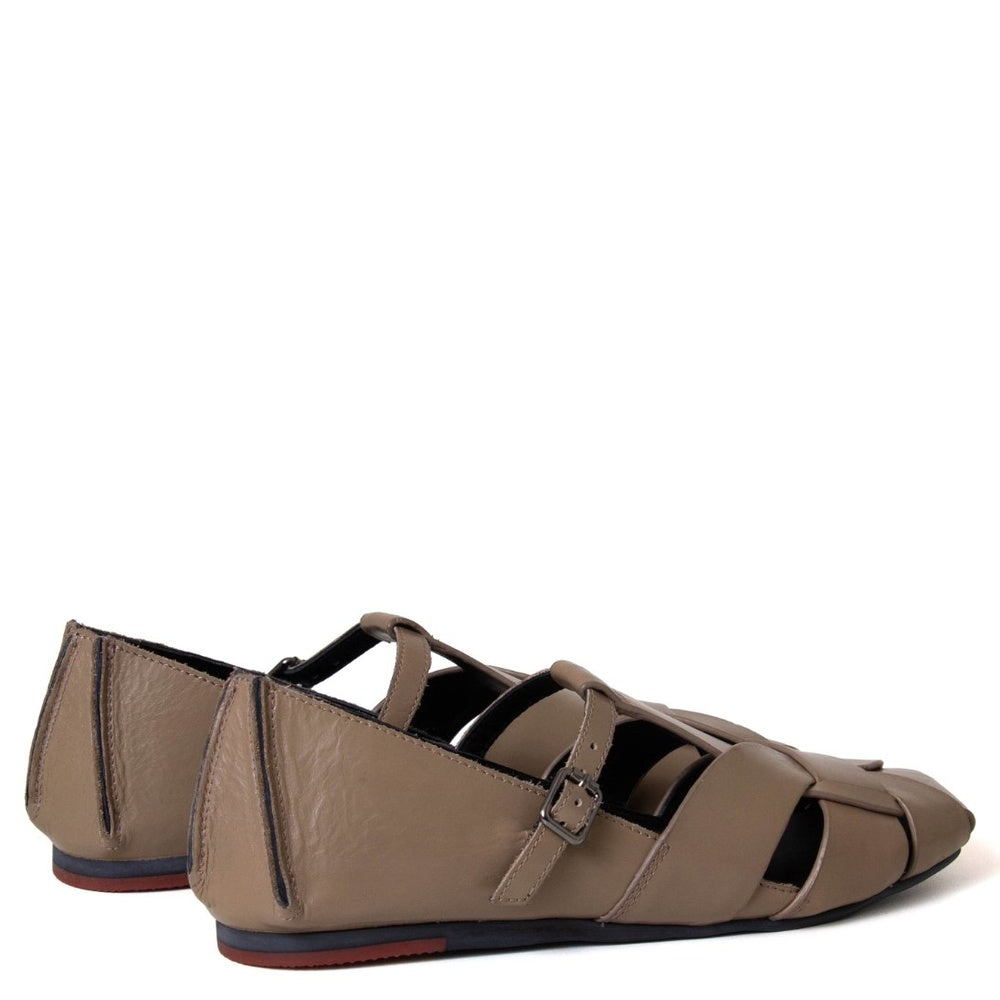 Hana Women's Leather Closed-Toe Sandal