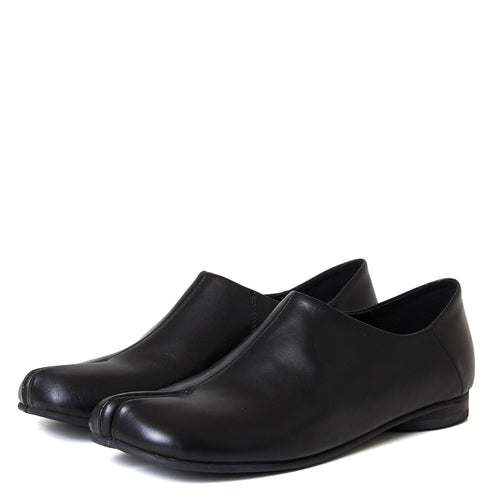 Hotaru Women's Leather Split-Toe Shoe