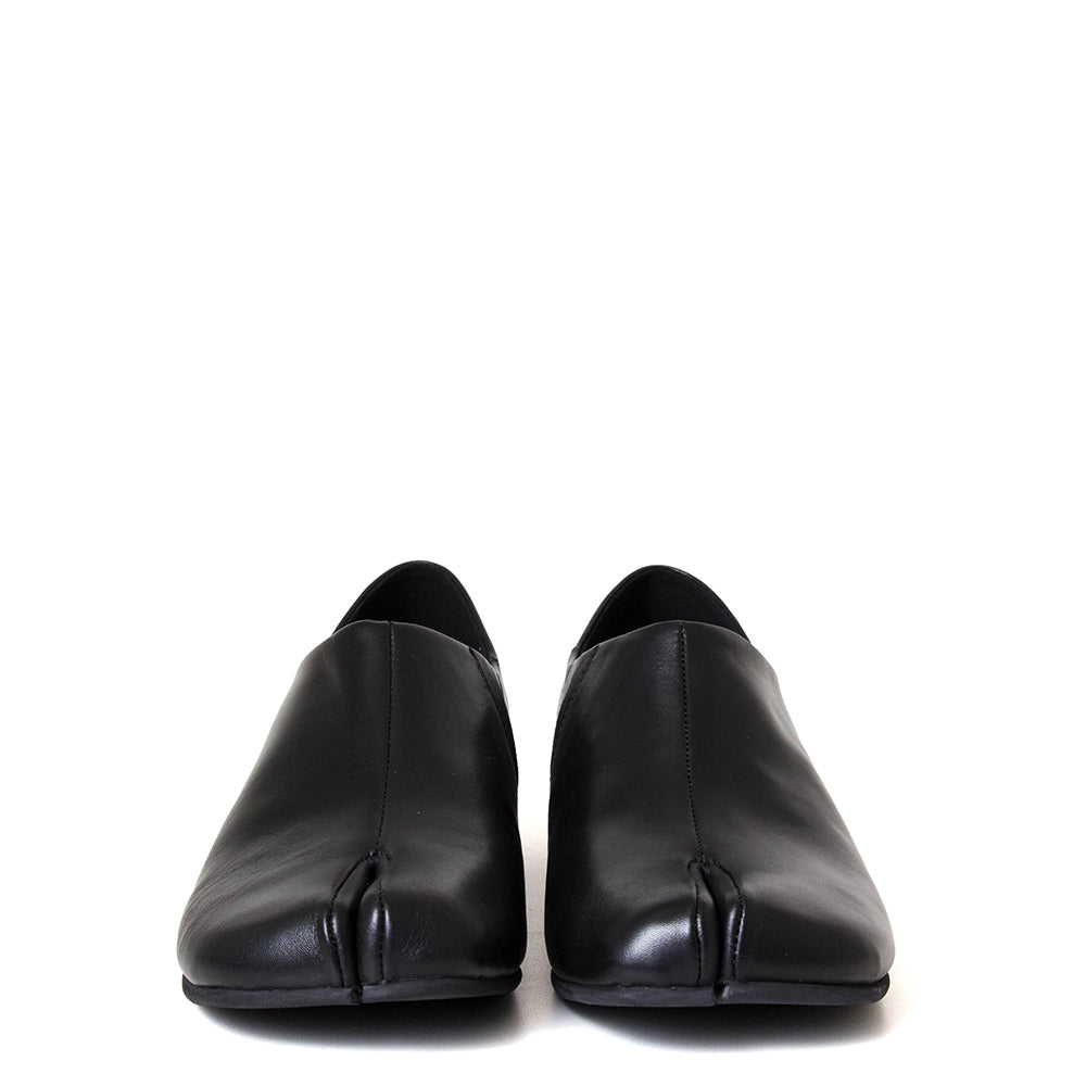 Hotaru Women's Leather Split-Toe Shoe