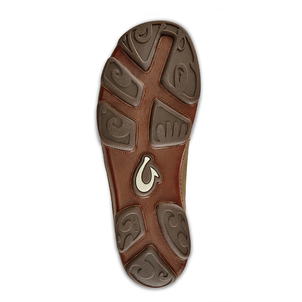 Olukai Moloa. Men's slip-on shoe in brown waxed nubuck leather. Sole view.