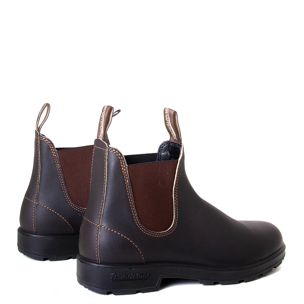 Blundstone Women's 500 Chelsea Boot in Black. Built to last. Durable material, with comfortable shock absorption insole. Rubber sole. Back pair view.