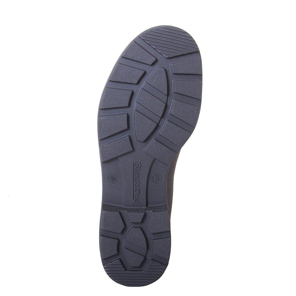 Blundstone Women's 500 Chelsea Boot in Black. Built to last. Durable material, with comfortable shock absorption insole. Rubber sole. Sole view.