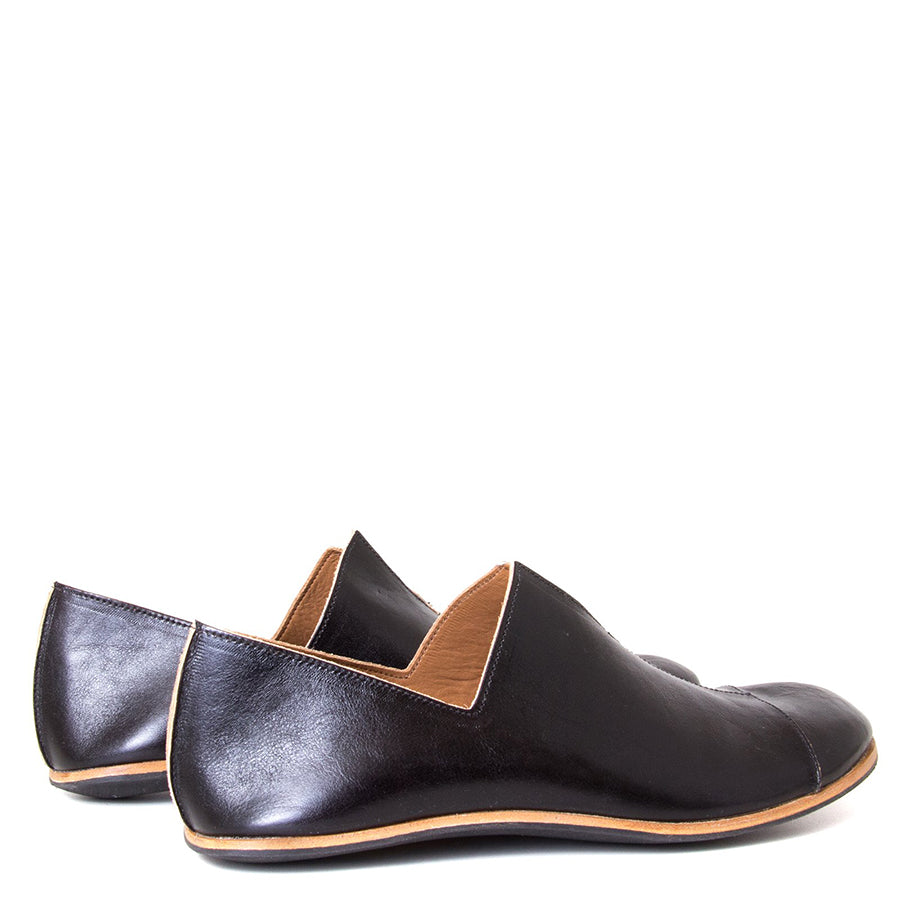 Cydwoq Medicine-M. Men's Black leather Slip-on Shoes, rubber sole. Made in California. Back view, pair.