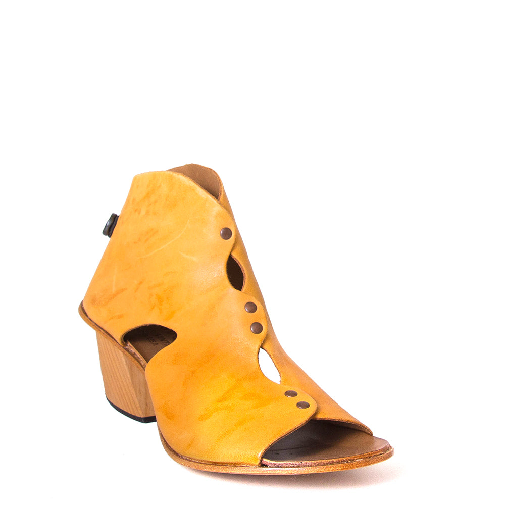 Cydwoq Research Women's sandal in yellow washed leather, 2.5 inch wooden Heel, open toe, made in California. 3/4 view.