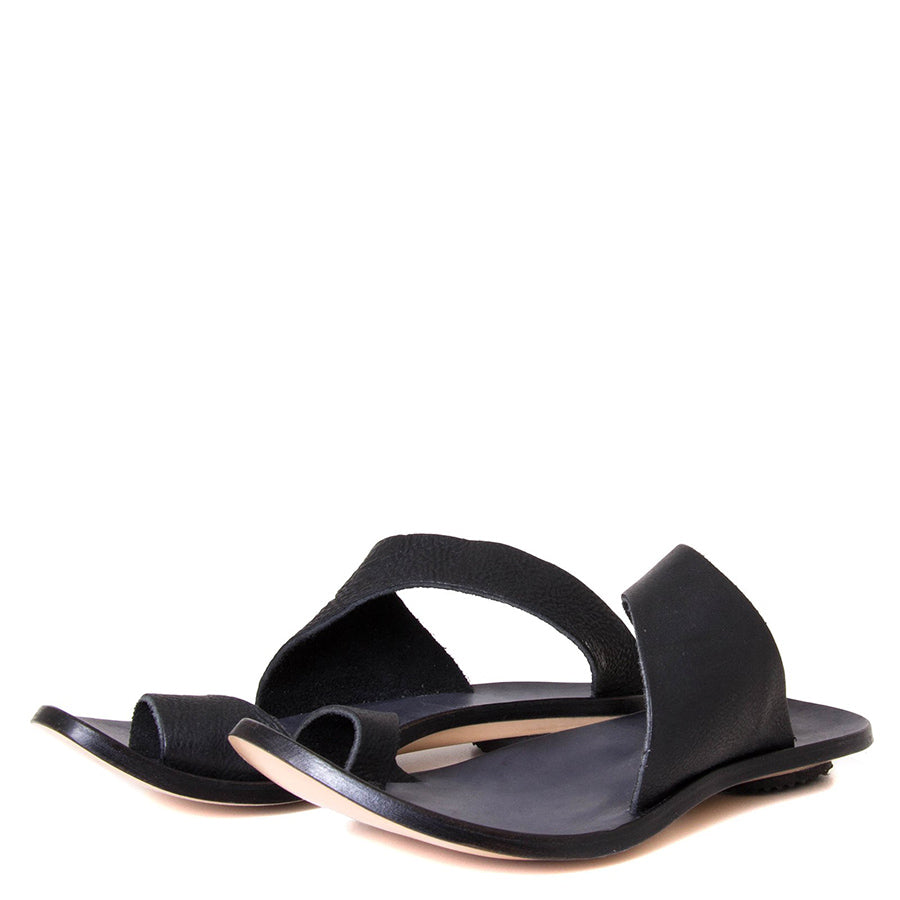 Cydwoq Thong , Hillary Sandal Black leather single strap and toe ring. Made in California. Front view, pair.