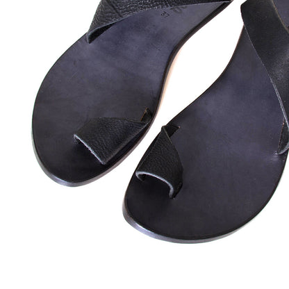 Cydwoq Thong , Hillary Sandal Black leather single strap and toe ring. Made in California. Top view, pair.