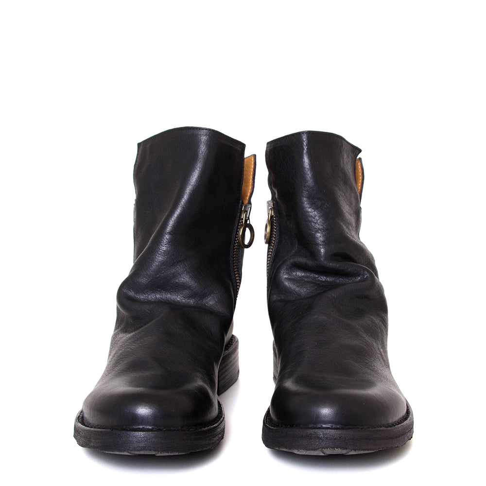 Fiorentini + Baker Elf. Men's side zip boot in black Italian leather. 1⅛-inch heel made in Italy. Front view.