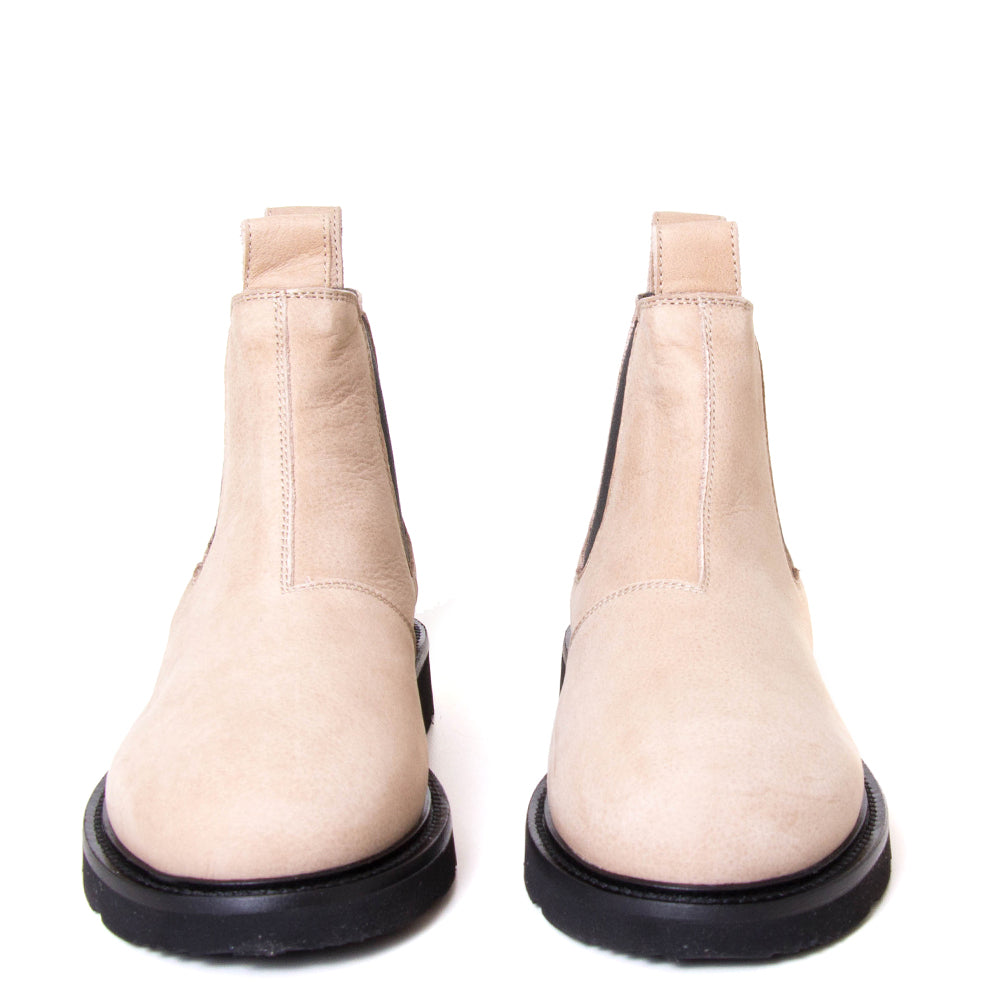 OA non-fashion A08. Women's Chelsea boot in pale nubuck. Made in Italy. Front view.