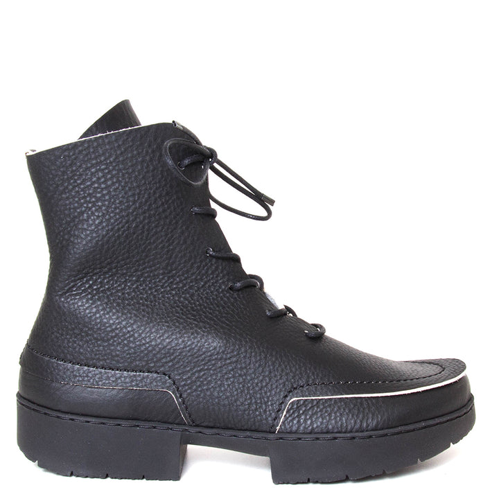 Trippen Debate. Women's lace-up platform leather boot in black leather. Made in Germany. Side view.