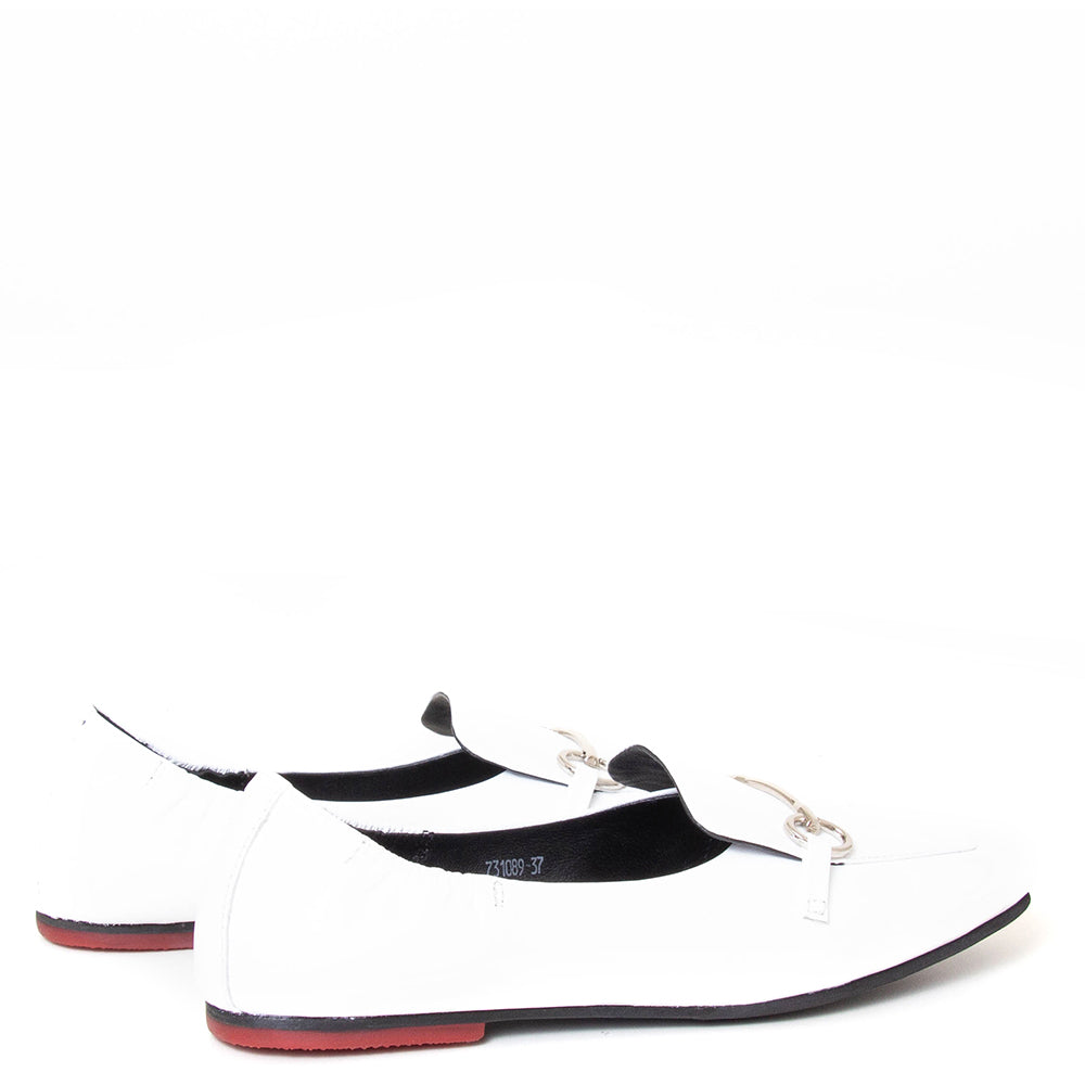 Kaho Women's Leather Slip-on Shoe