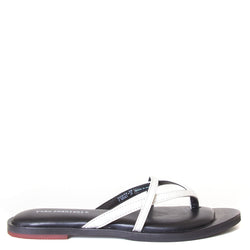 yuko imanishi + Alina. Women's sandals in Off-White patent leather, memory foam footbed for comfort. Flat heel. Side view.